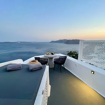 Ether Oia (Santorini)